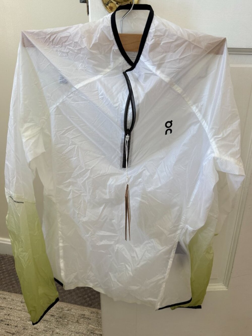 On Running Zero Jacket XS White Meadow Lightweight Running Windbreaker NWT